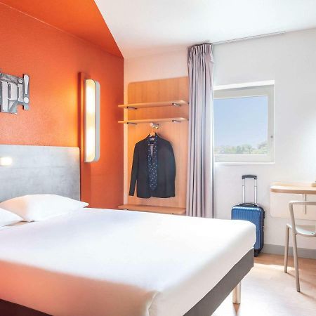 Ibis Budget Grigny Centre Exterior foto