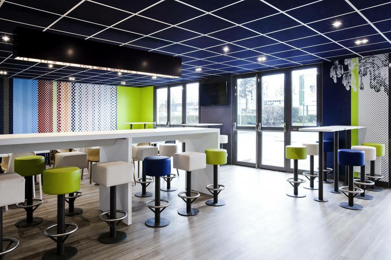Ibis Budget Grigny Centre Exterior foto