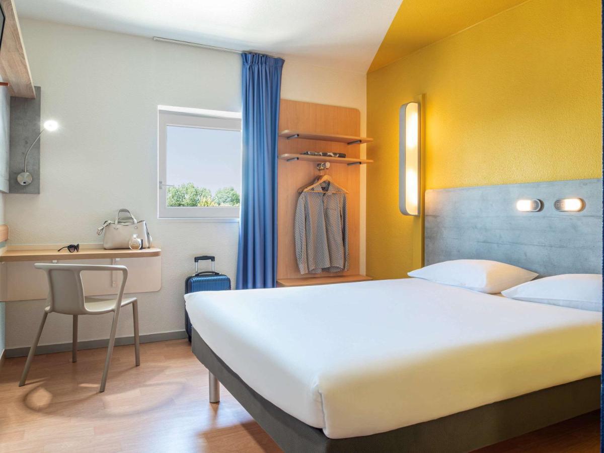 Ibis Budget Grigny Centre Exterior foto